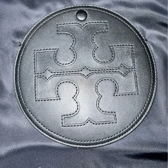 Ella Chain Tote Black Excellence Condition - Picture 7 of 7